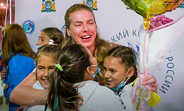 Ватерполистка Анна Тимофеева вернулась в Ханты-Мансийск из Токио