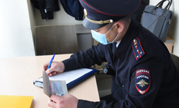 Полиция Ханты-Мансийска продолжает рейды по соблюдению масочного режима