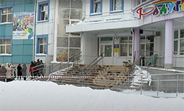 В детских садах Ханты-Мансийска снег убирают регулярно