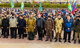 Югорчанам предлагают связать военным тёплые вещи