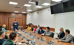 Коммуникативное лидерство. Как противостоять информационному давлению?