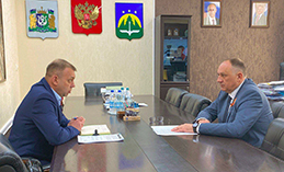 Максим Ряшин выступает наставником для участника проекта «Герои Югры»