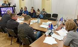 Партийцы организовали для югорчан народные обсуждения по вопросам ЖКХ