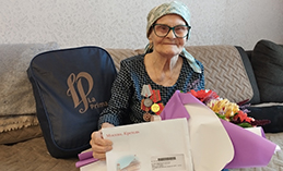 Труженица тыла Надежда Пуртова из Ханты-Мансийска отметила 95-летие 