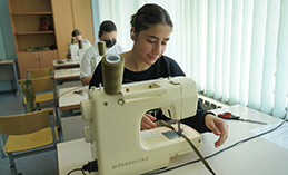 Для Победы. Юные мастерицы помогают фронту