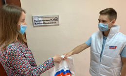 Журналисты Ханты-Мансийска получили бесплатные медицинские маски
