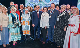 Александр Моор: «Наши бойцы – там, на передовой, а мы здесь, на местах, в ответе за мир и согласие в нашей многонациональной стране» 