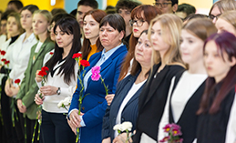 В Ханты-Мансийске почтили память заслуженного учителя РФ Юрия Созонова