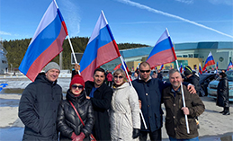 Единороссы приняли участие в акции в поддержку Донбасса
