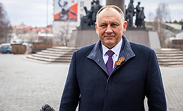 Максим Ряшин поздравил земляков с 80-летием Великой Победы