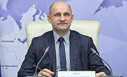 Артём Жога поздравил жителей УрФО с Днём России