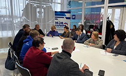 Партийные десанты в Ханты-Мансийске продолжаются