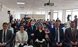 Работников скорой помощи поздравили с профессиональным праздником