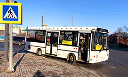 В Ханты-Мансийске автомобилист врезался в автобус