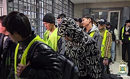 120 мигрантов выдворили из Югры за два дня