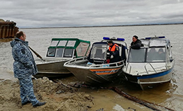 Югорчан призывают правильно использовать лодки