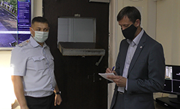 Общественники Ханты-Мансийска проверили, насколько вежливо полицейские общаются с горожанами