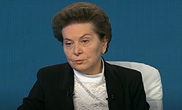 Наталья Комарова отвечает на вопросы журналистов