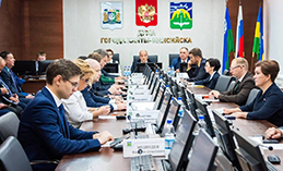 Дума Ханты-Мансийска возобновила работу после депутатских каникул