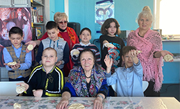 Юных хантымансийцев познакомили с традициями Масленицы