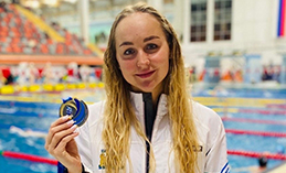 Воспитанница «Дружбы» завоевала «золото» чемпионата России по плаванию