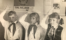 Больше помощи фронту! Вырезки из «Сталинской трибуны»