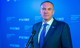 Руслан Кухарук рассказал, планируются ли кадровые перестановки в округе