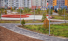 В Ханты-Мансийске завершается благоустройство парка «Лес Победы»