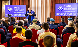 Максим Ряшин встретился со спортсменами из хоккейной команды Донецка