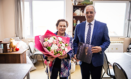 Константин Пенчуков поздравил с 84-летием Галину Визель