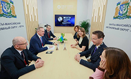 Губернатор Югры встретился с гендиректором НЦ «Россия» Натальей Виртуозовой