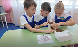 Дошколята Ханты-Мансийска сделали первые шаги в мир профессий