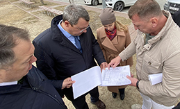 В Ханты-Мансийске обустроят детскую площадку на улице Коминтерна