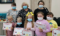 Стоматологи наградили хантымансийцев за участие в творческих конкурсах