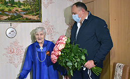 Максим Ряшин поздравил ветерана ВОВ Нину Панову с 96-летием