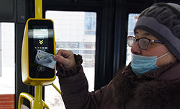 Хантымансийцам объяснили, как оплатить проезд в автобусе без кондуктора