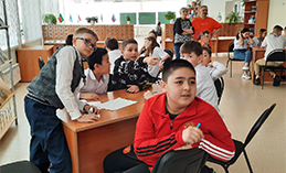 Ханты-мансийские школьники поиграли в «Битву гениев»