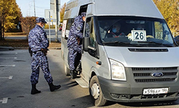 В столице Югры продолжаются рейды по соблюдению масочного режима 