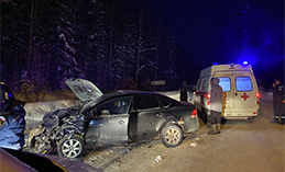 Три человека пострадали в дорожной аварии в Ханты-Мансийске