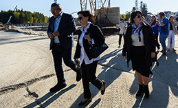 По наказам горожан. Депутаты проверяют строящиеся объекты образования
