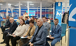 Социальную роль отца в семье обсудили в окружной столице