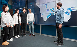 Ханты-мансийские школьники узнали о работе нефтяников