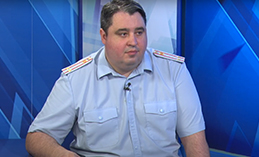 В студии замначальника отдела ЦПЭ УМВД по Югре Алексей Тартынский