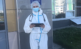 Врачи ОКБ выезжают на вызовы к больным с планшетами