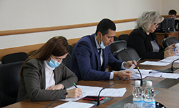 Более 2 млрд руб. планируется направить на реализацию региональных проектов в Ханты-Мансийске