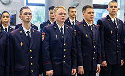 43 молодых полицейских прибыли в Югру для прохождения службы