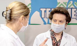  Наталья Комарова проверила, как учреждения Ханты-Мансийска работают в условиях повышенной готовности