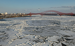 Ледоход в Ханты-Мансийске