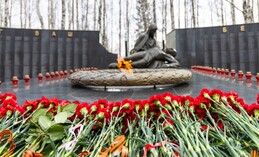 Помним героев 