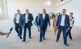 «Уникальный город». Рабочий день Руслана Кухарука в Ханты-Мансийске
